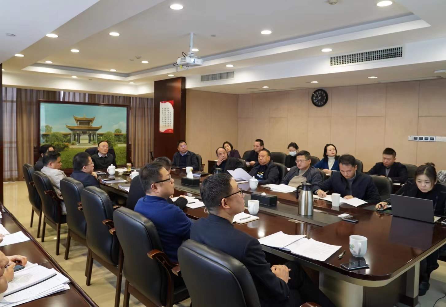 星空(中国)一站式服务平台召开2022年经营发展工作务虚会