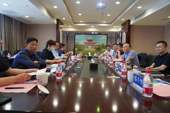 柳叶湖旅游度假区管委会来星空(中国)一站式服务平台考察座谈
