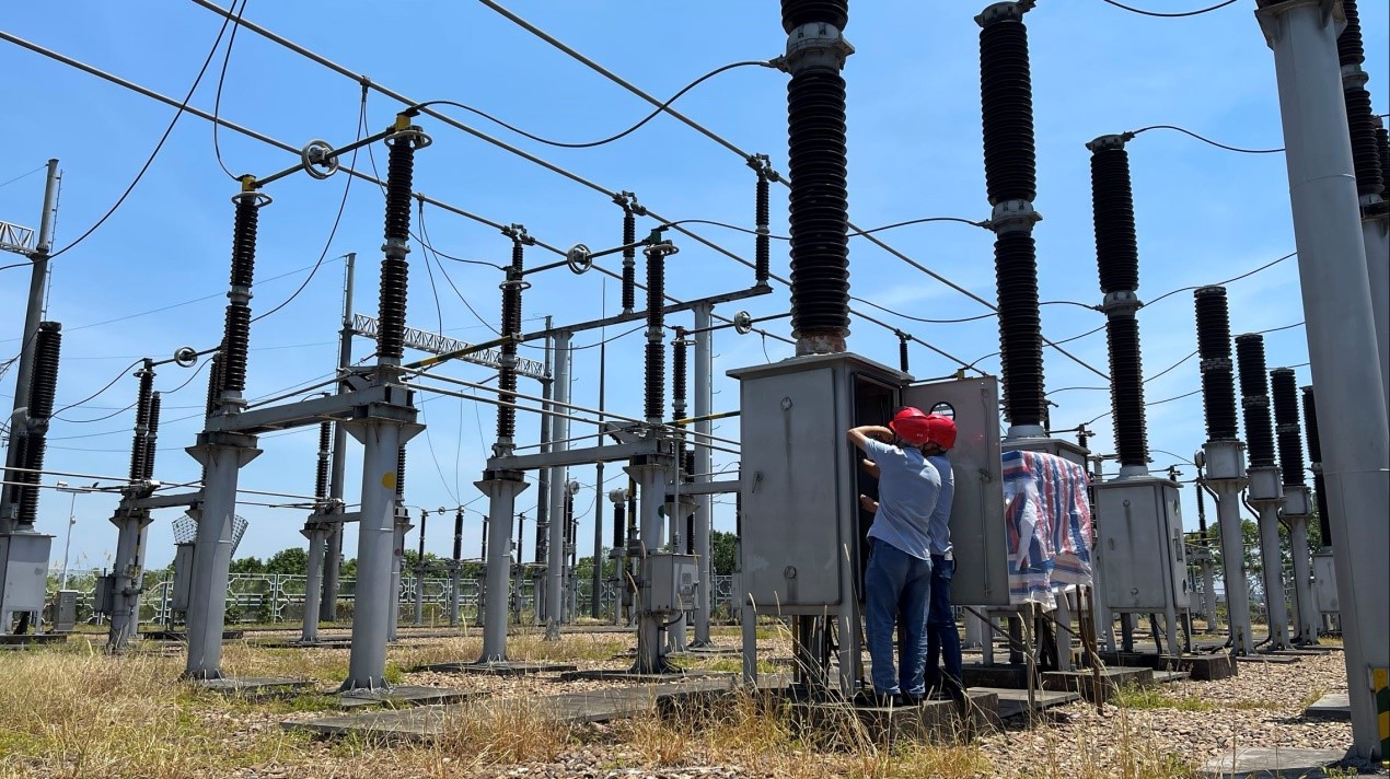 无惧“烤”验保供电 勇于担当不服“暑”--星空(中国)一站式服务平台电力保供“湘”当给力