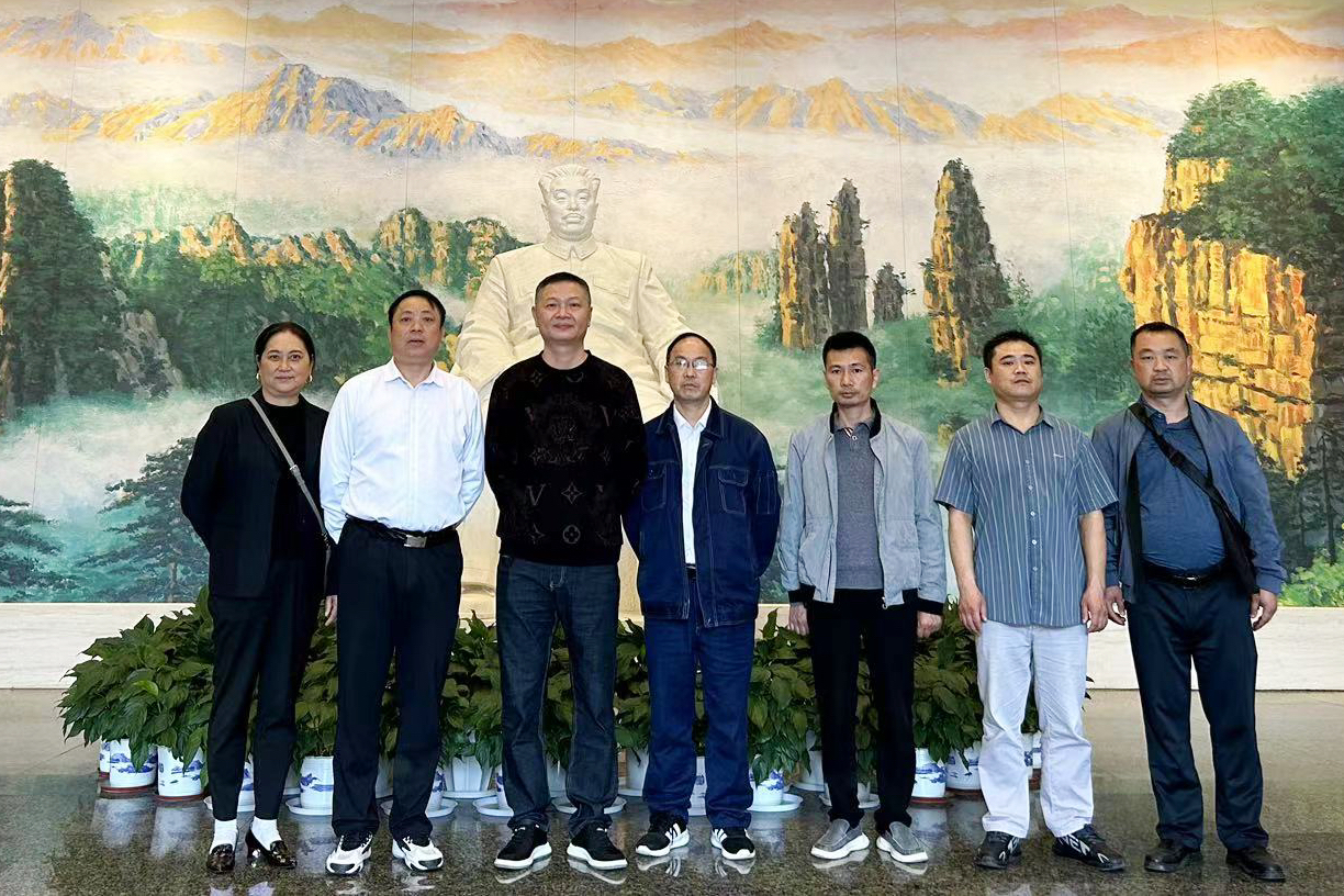 追寻先烈足迹  传承红色基因——星空(中国)一站式服务平台鸟儿巢公司全体党员参观贺龙纪念馆