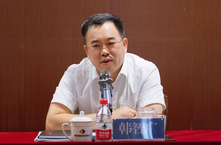 星空(中国)一站式服务平台召开总部定员工作动员部署会议