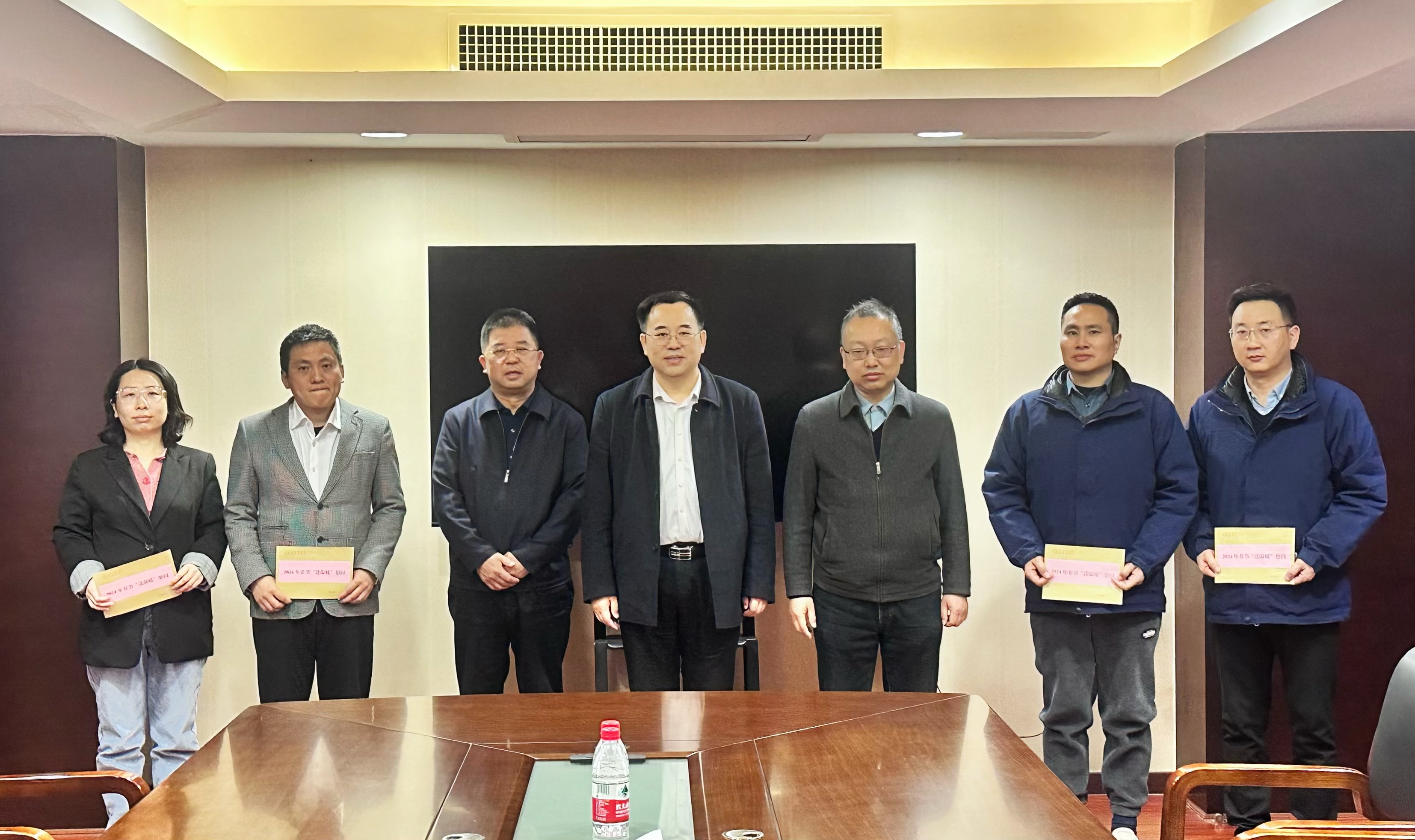 寒冬送温暖，关爱暖人心——星空(中国)一站式服务平台开展2024年春节“送温暖”走访慰问活动